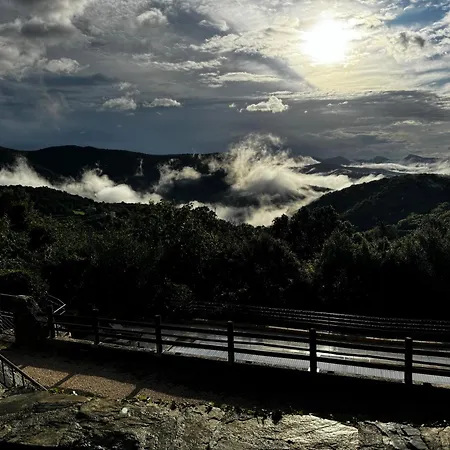 Nocleg ze śniadaniem Les Terrasses De La Borie 3*