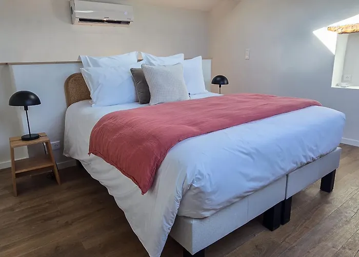 Les Terrasses De La Borie Bed & Breakfast 3*